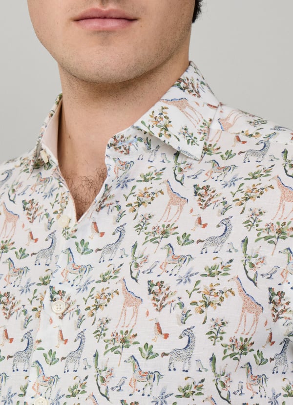 Tailored Fit Fauna Print Shirt